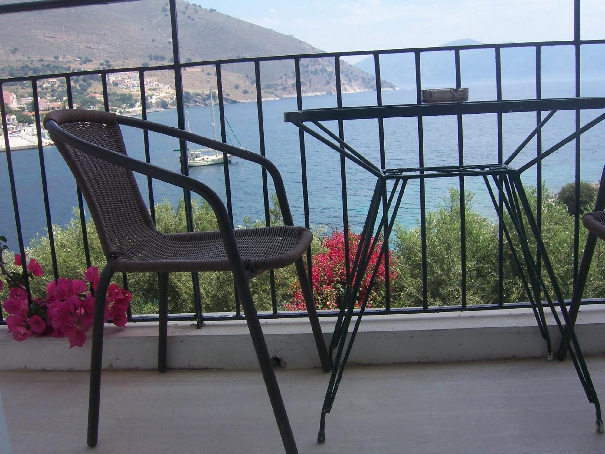 Ballas Apartments Agia Efimia Habitación foto