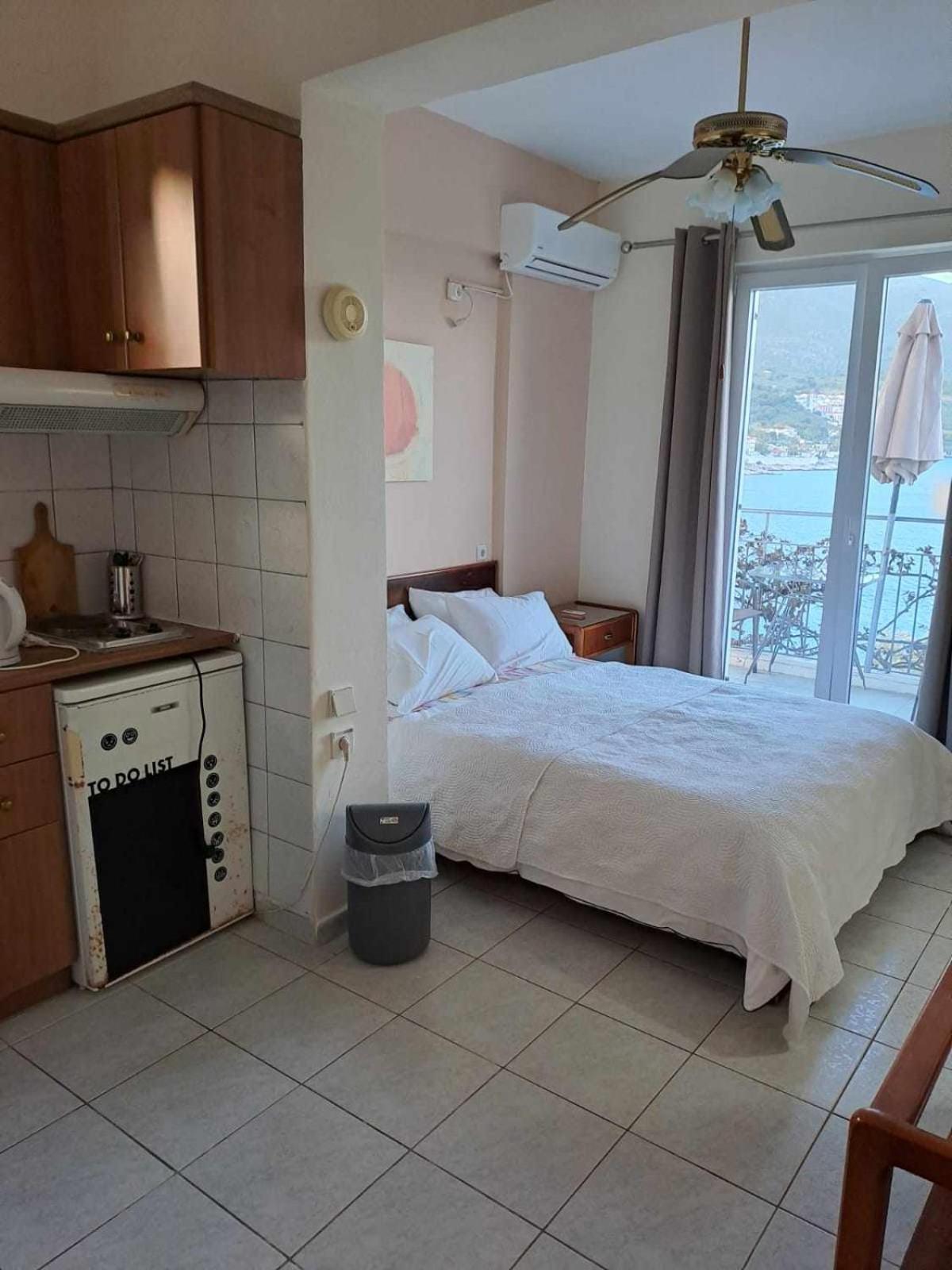 Ballas Apartments Agia Efimia Exterior foto