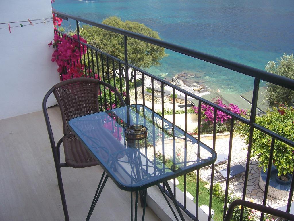 Ballas Apartments Agia Efimia Habitación foto